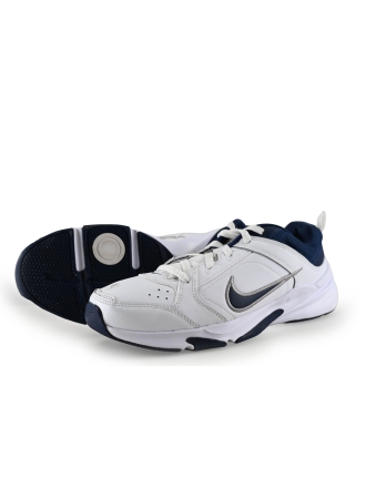 Nike Sneaker