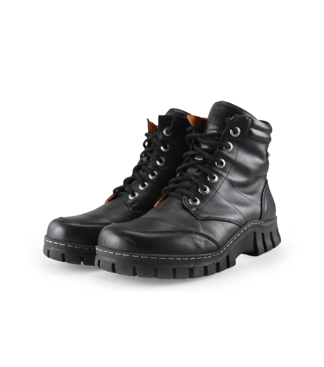 Megamok Stiefeletten