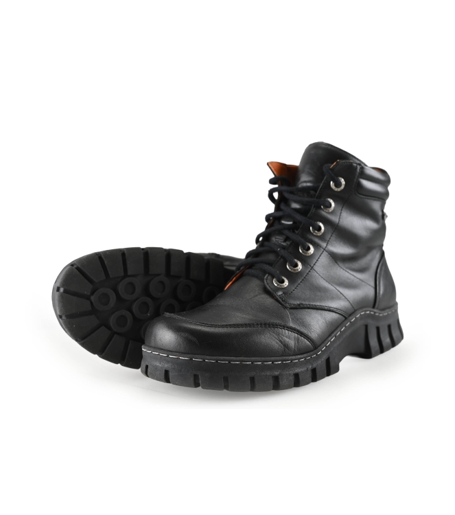 Megamok Stiefeletten