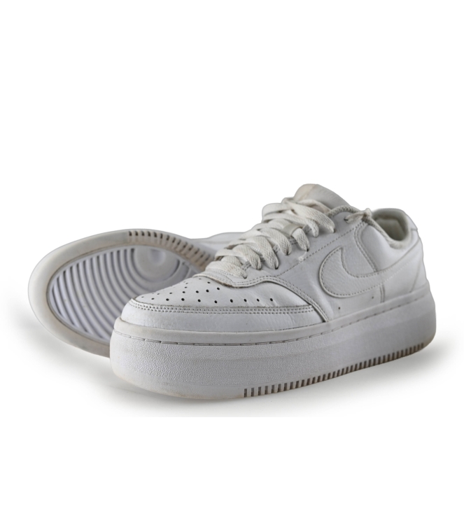 Nike Sneaker