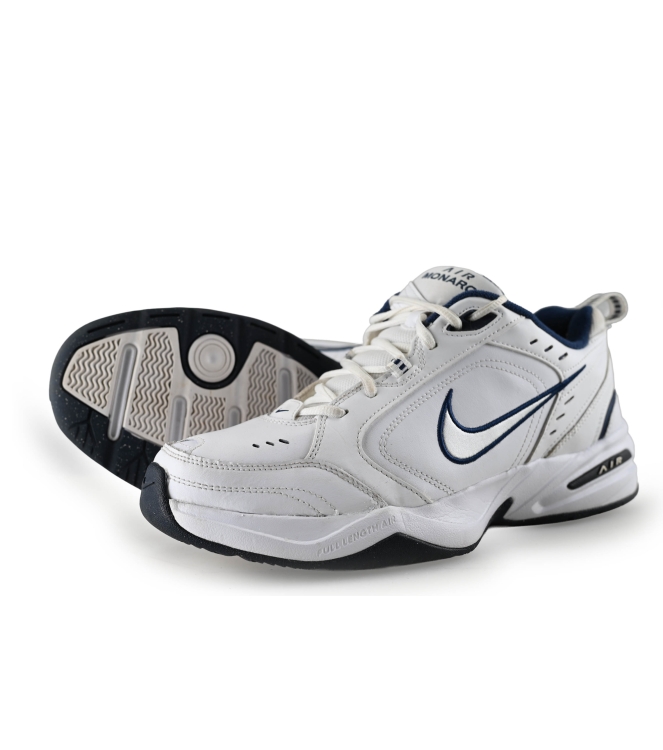 Nike Sneaker
