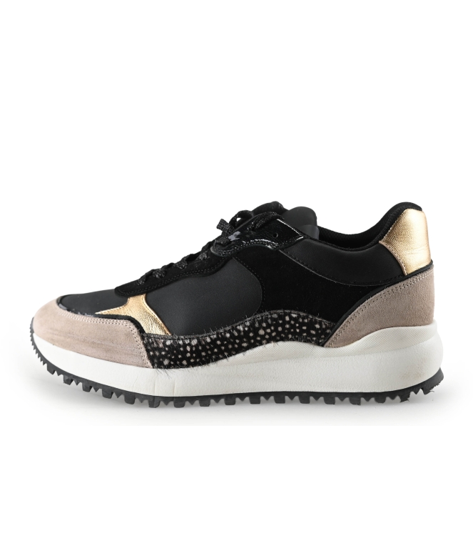 Maruti Sneaker