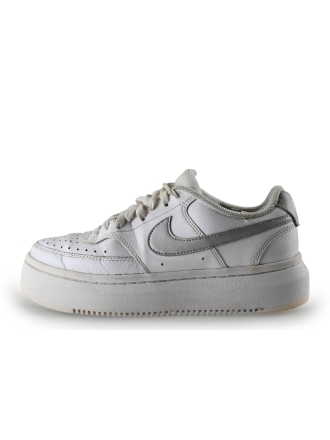Nike Sneaker
