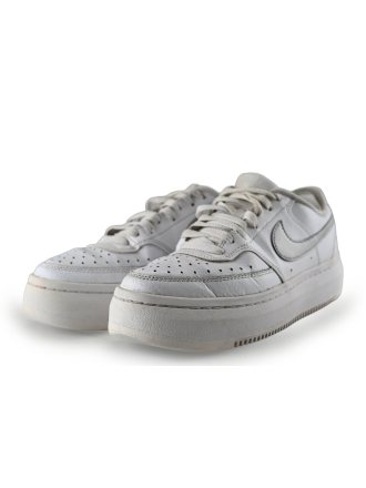 Nike Sneaker