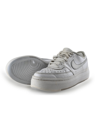Nike Sneaker