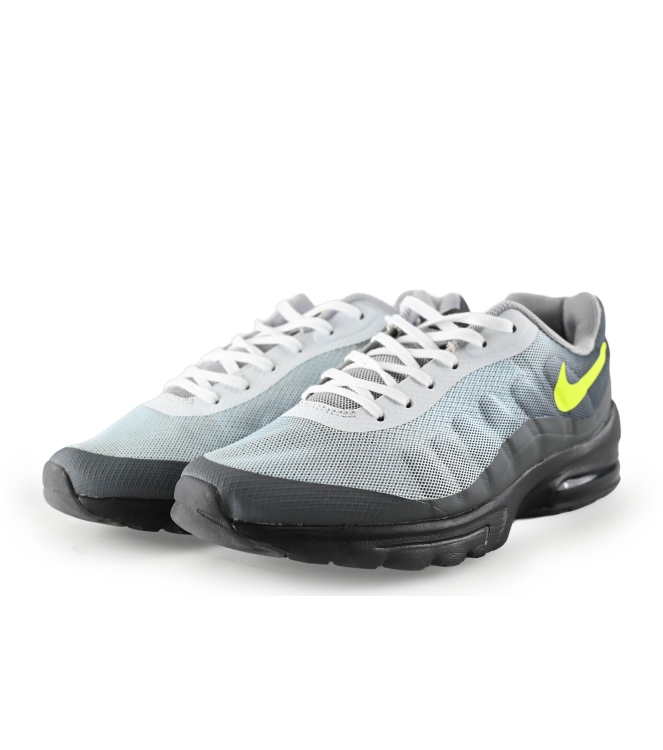 Nike Sneaker