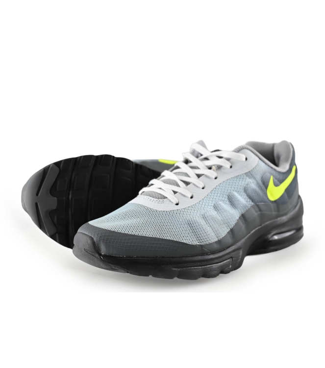 Nike Sneaker