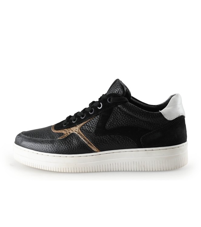 Maruti Sneaker