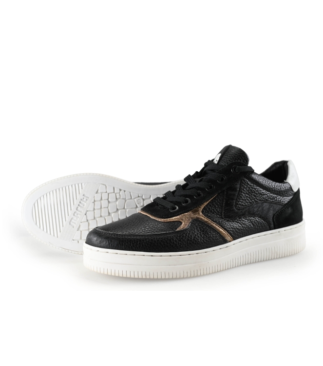 Maruti Sneaker