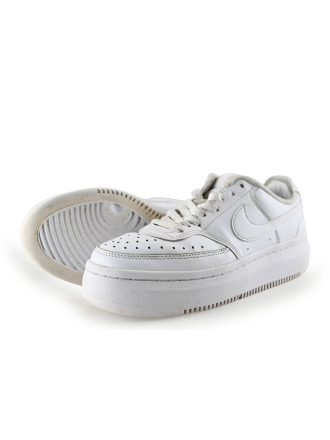 Nike Sneaker