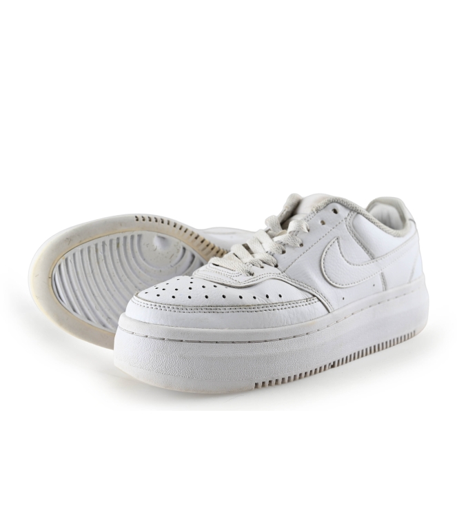 Nike Sneaker