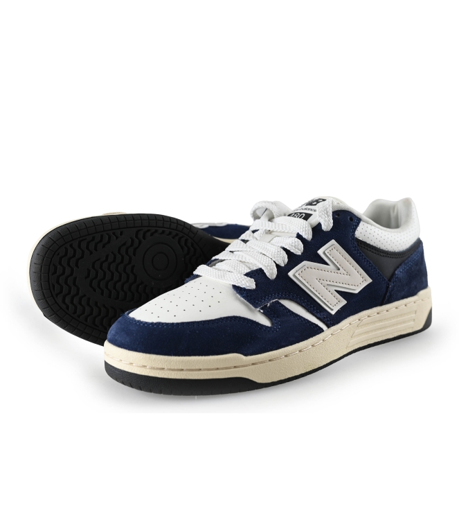 New Balance Sneaker