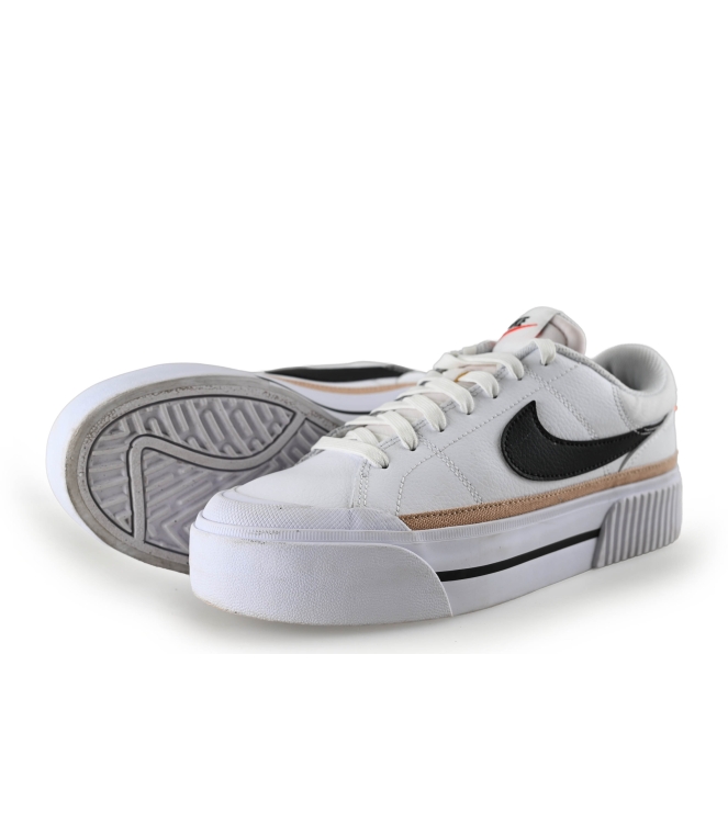 Nike Sneaker