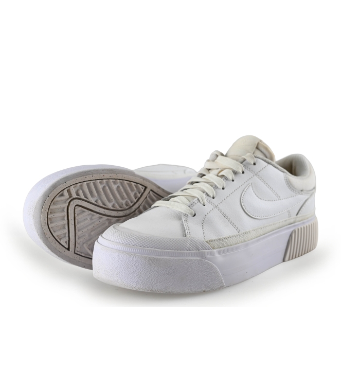 Nike Sneaker