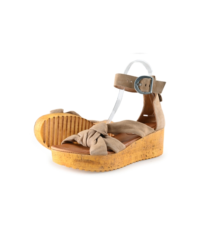 Omoda Sandalen