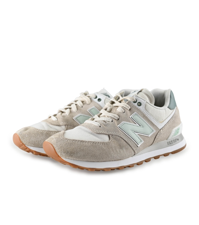 New Balance Sneaker