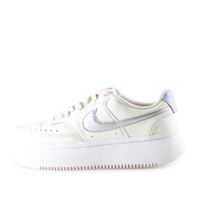 Nike Sneaker