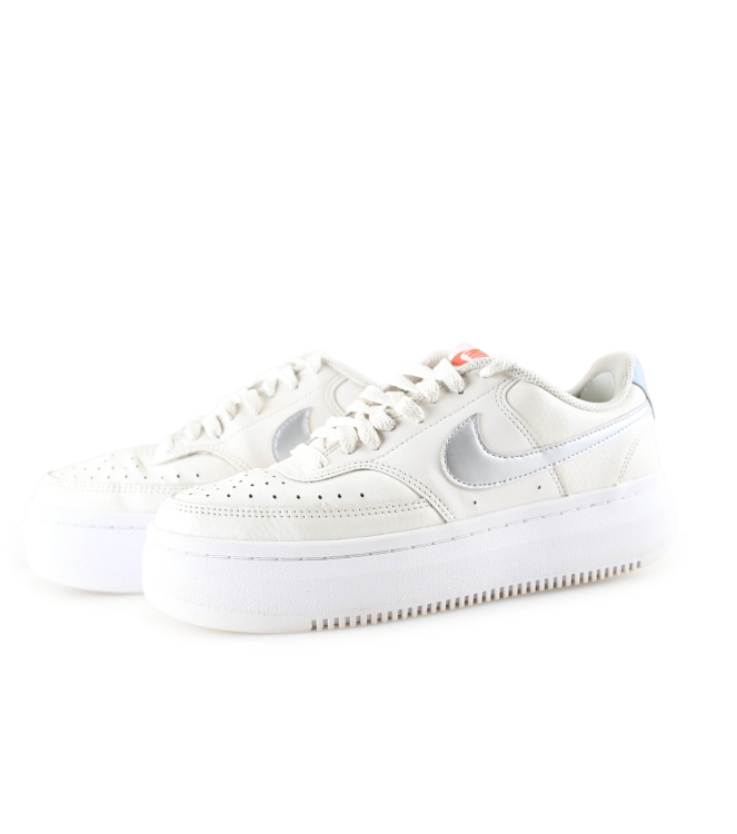 Nike Sneaker