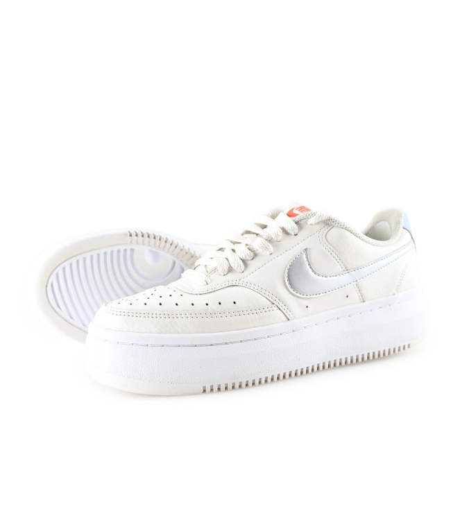 Nike Sneaker