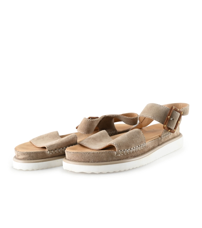 Ayana Sandalen