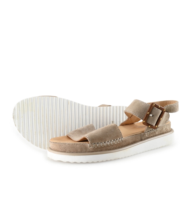 Ayana Sandalen