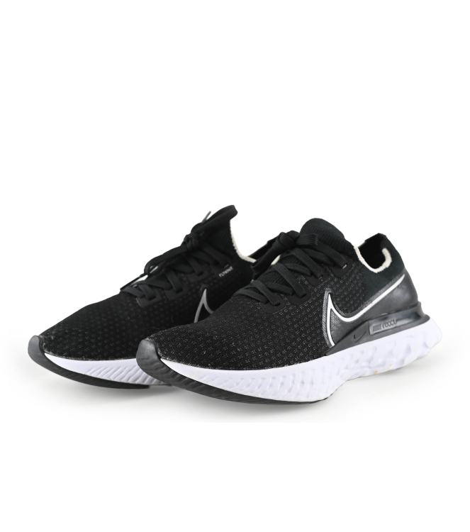 Flyknit Sneaker