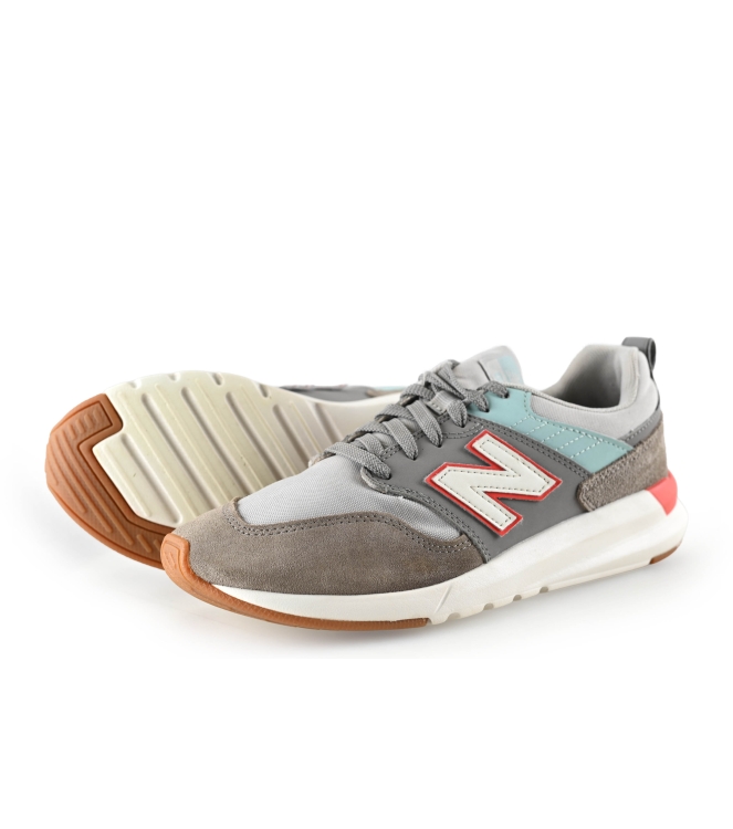 New Balance Sneaker