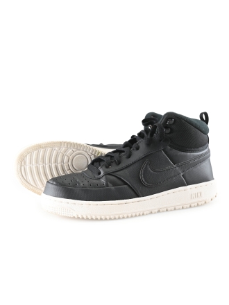 Nike Sneaker