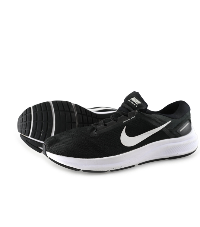 Nike Sneaker