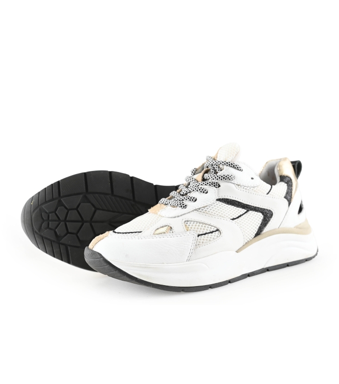 Lina Locchi Sneaker