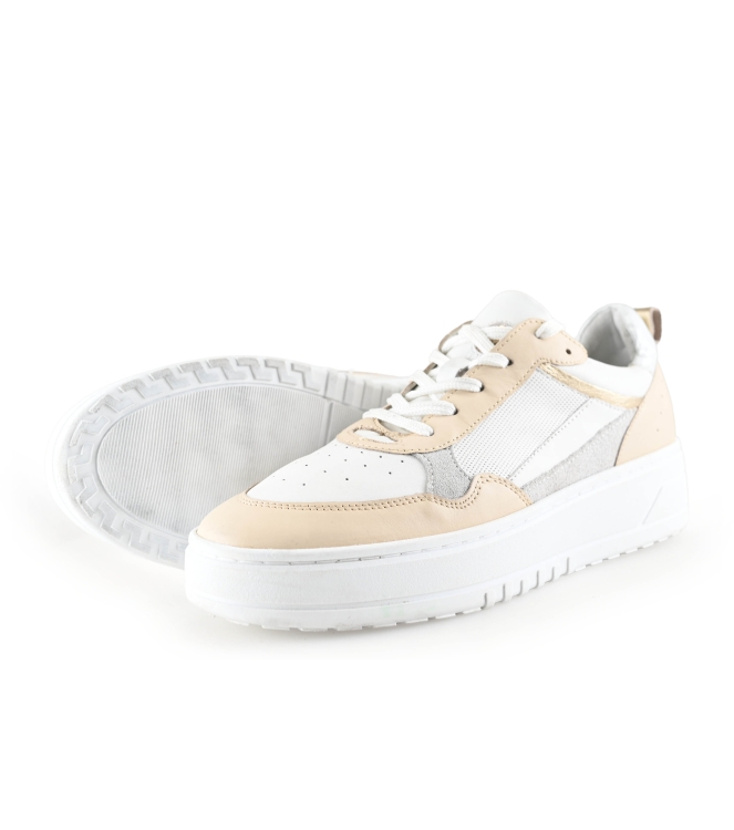 Lina Locchi Sneaker