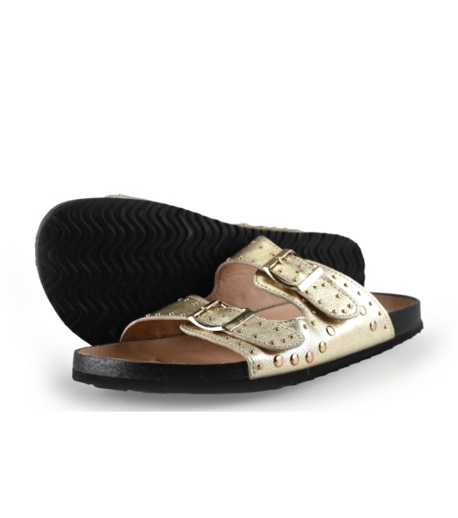 Ann Rocks Flip-Flops