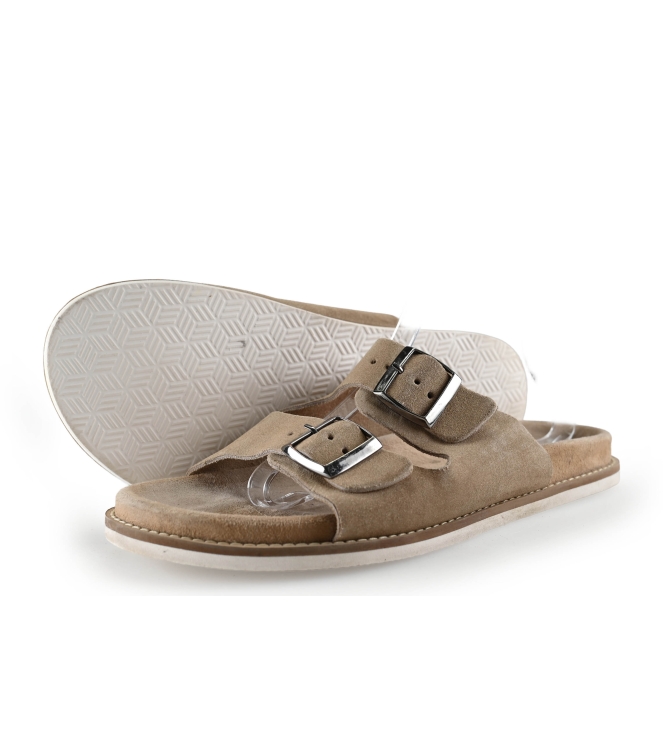 Manfield Flip-Flops