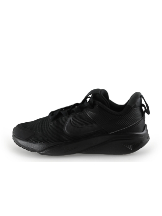 Nike Sneaker Schwarz 303825