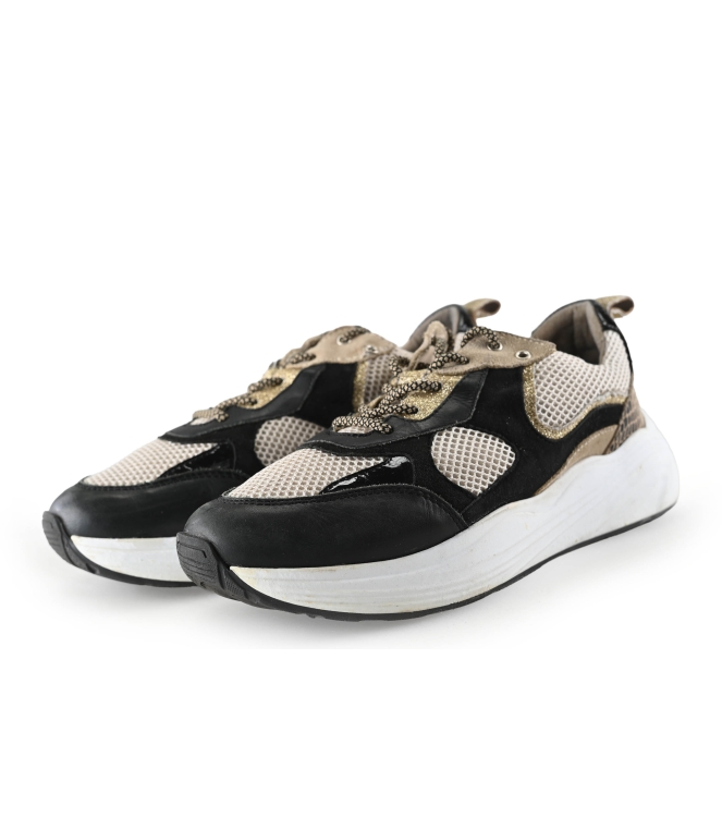 Omoda Sneaker