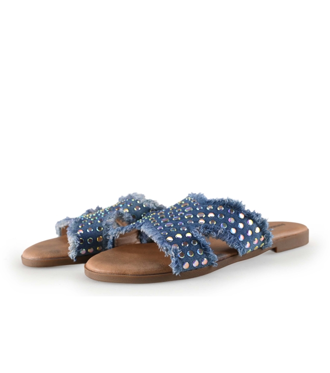 Ann Rocks Flip-Flops