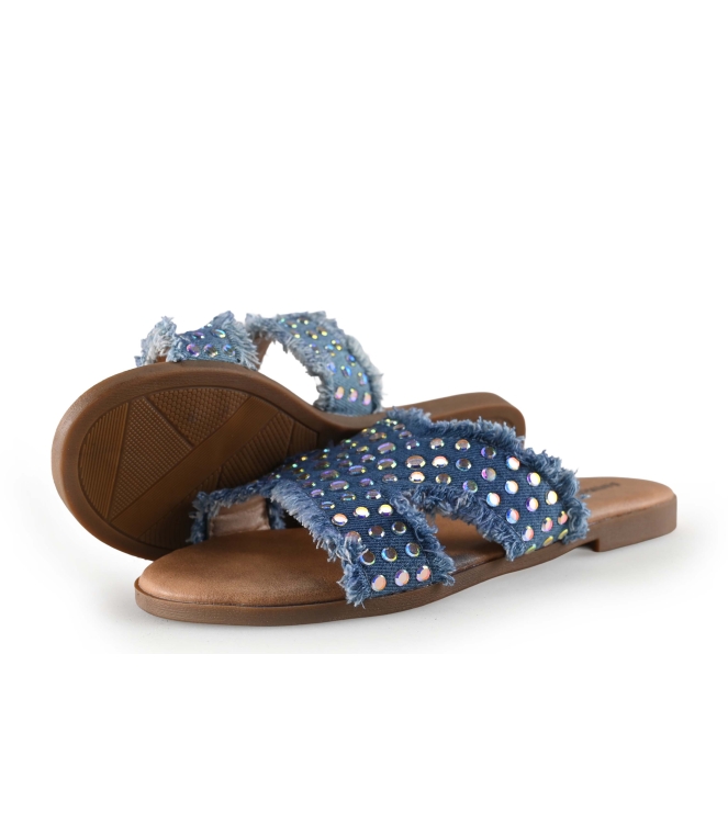 Ann Rocks Flip-Flops