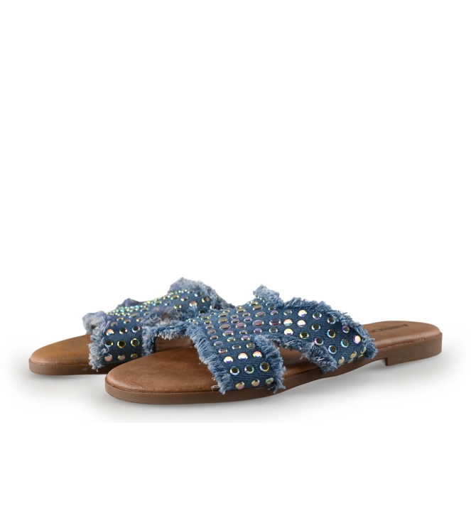 Ann Rocks Flip-Flops