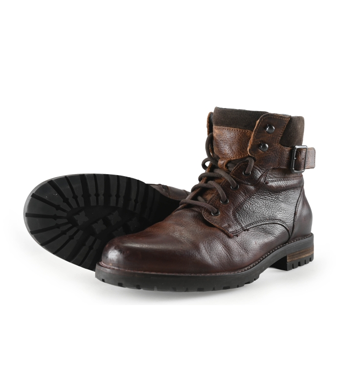 Outfielder Schnürstiefel