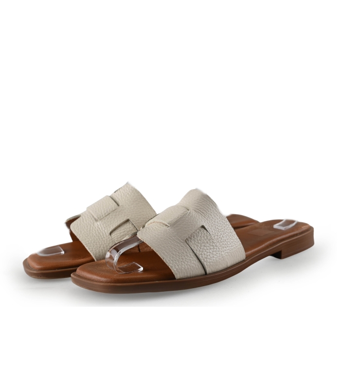 Manfield Flip-Flops