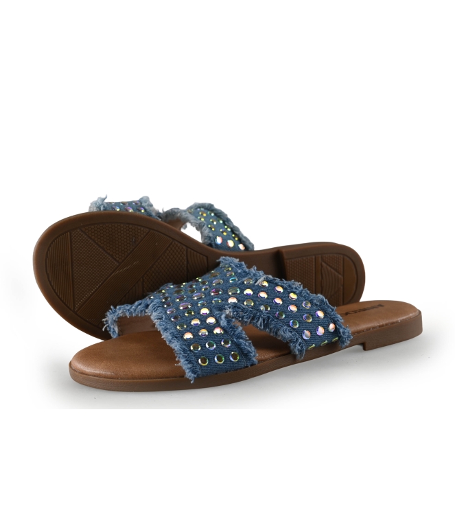 Ann Rocks Flip-Flops