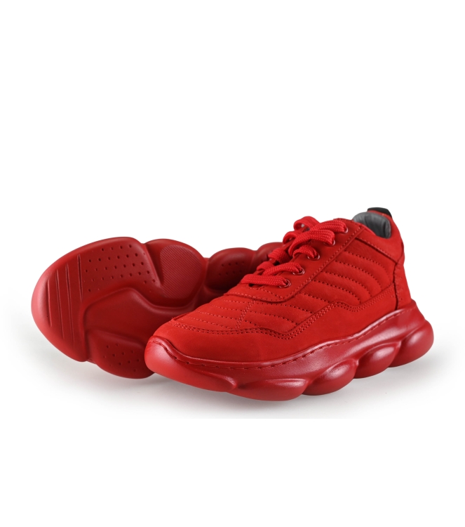 Red-Rag Sneaker