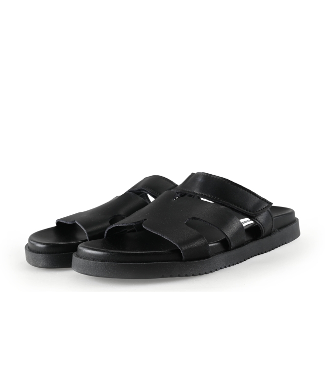 Steve Madden Flip-Flops