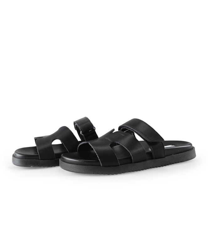 Steve Madden Flip-Flops