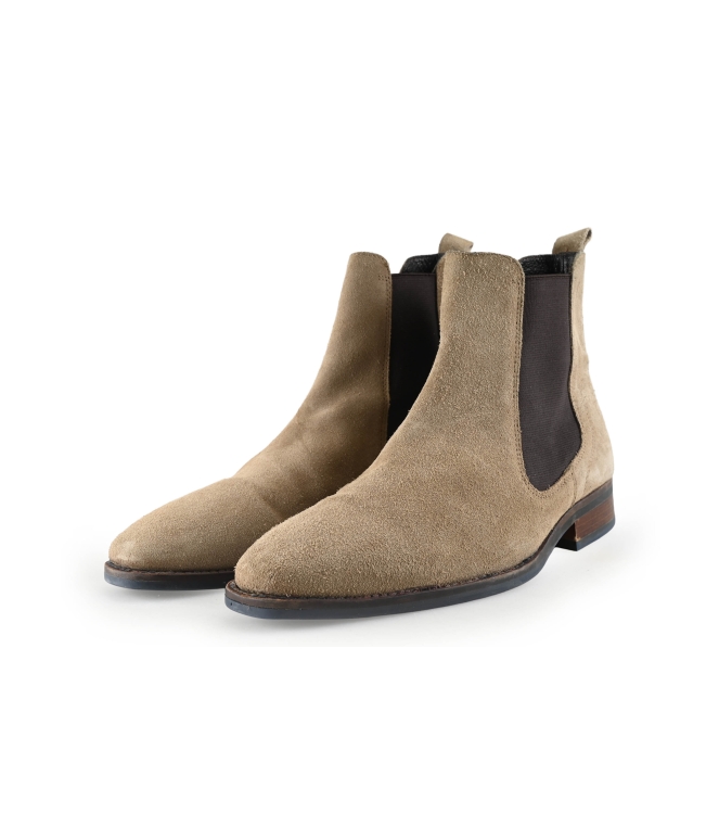 Recall Chelsea boots