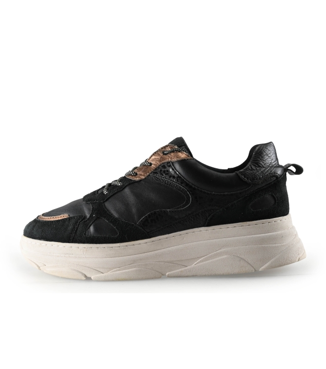 Omoda Sneaker