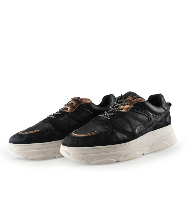 Omoda Sneaker