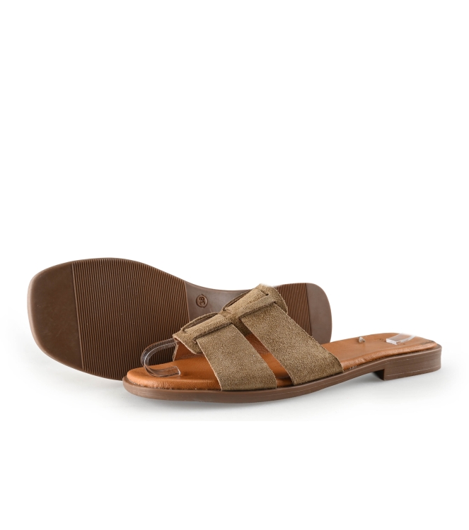 Manfield Flip-Flops