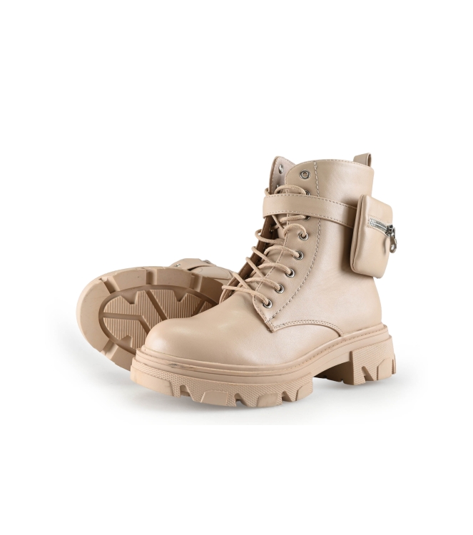 Claudia Ghizzani Schnürstiefel