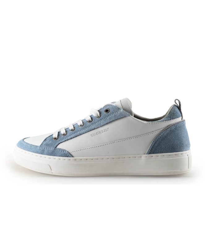 Travelin Sneaker